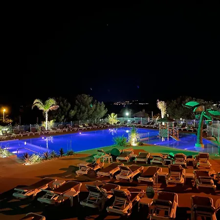 Mobil 55 M2, 5 Personnes, De L'ile D'or, St Raphael Campsite Saint-Raphael (Var)
